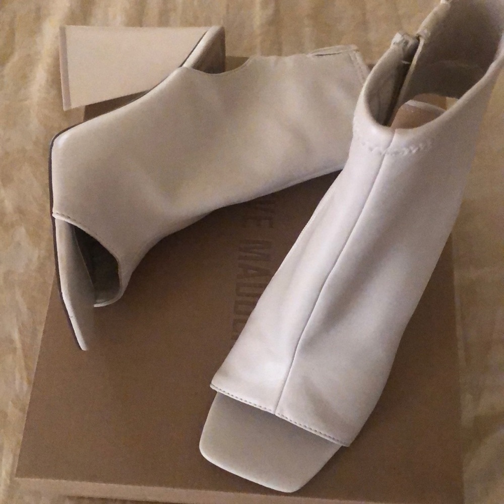 Steve Madden Sofia Cutout Bootie